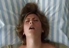 الديك الأبيض فيديو سكسى عربى الملابس الداخلية البلع اثنين