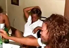في فيديوهات سكس عرب المطبخ